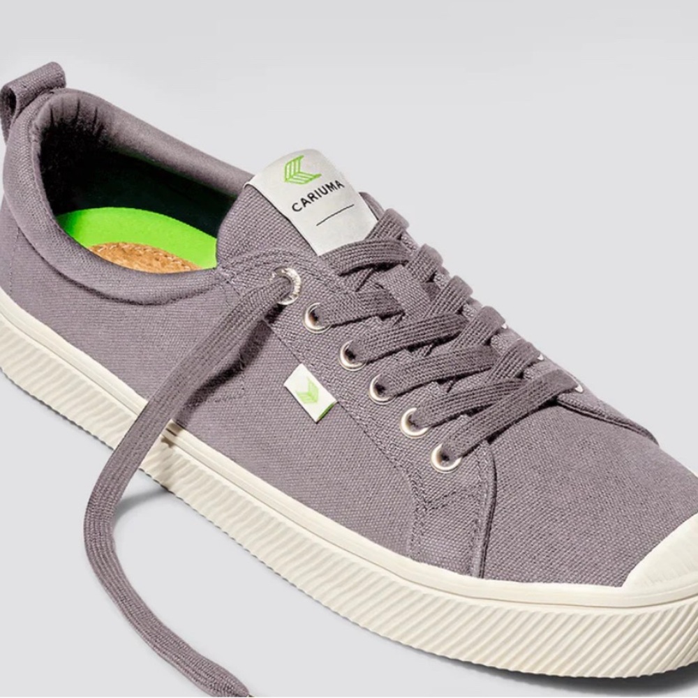 Cariuma Women’s Gray Canvas Sneakers - OCA Low - size 10.5